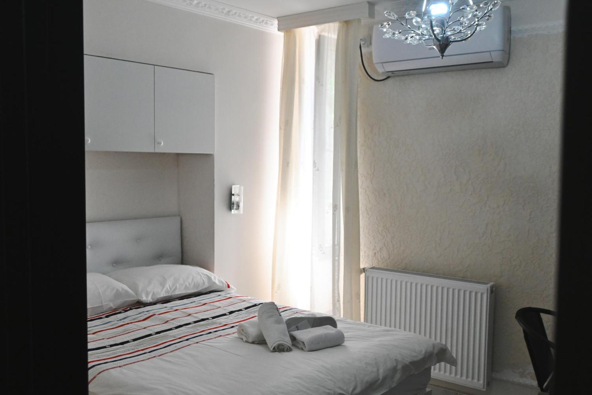 Jerusalem Hotel Kutaisi Esterno foto