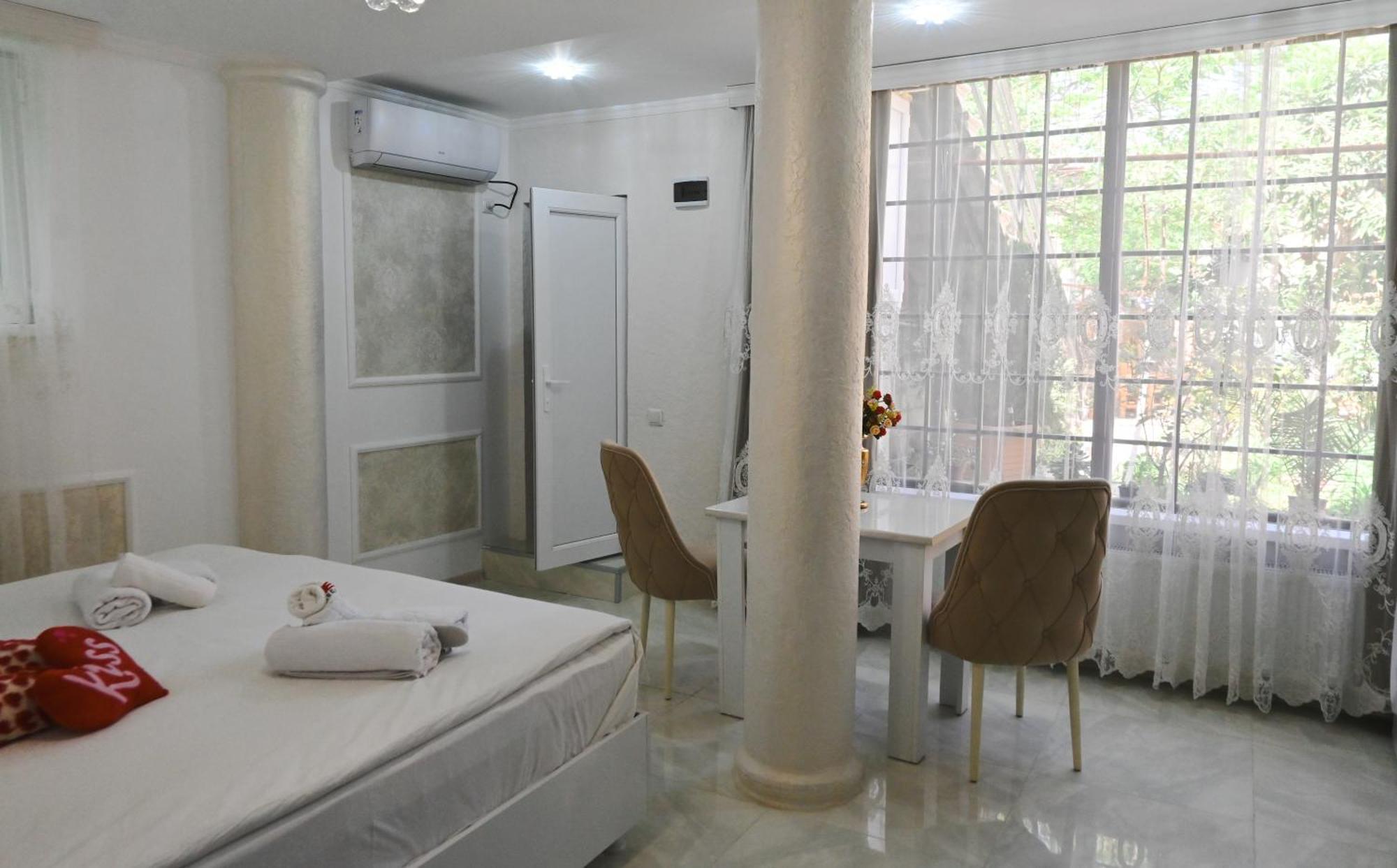 Jerusalem Hotel Kutaisi Esterno foto