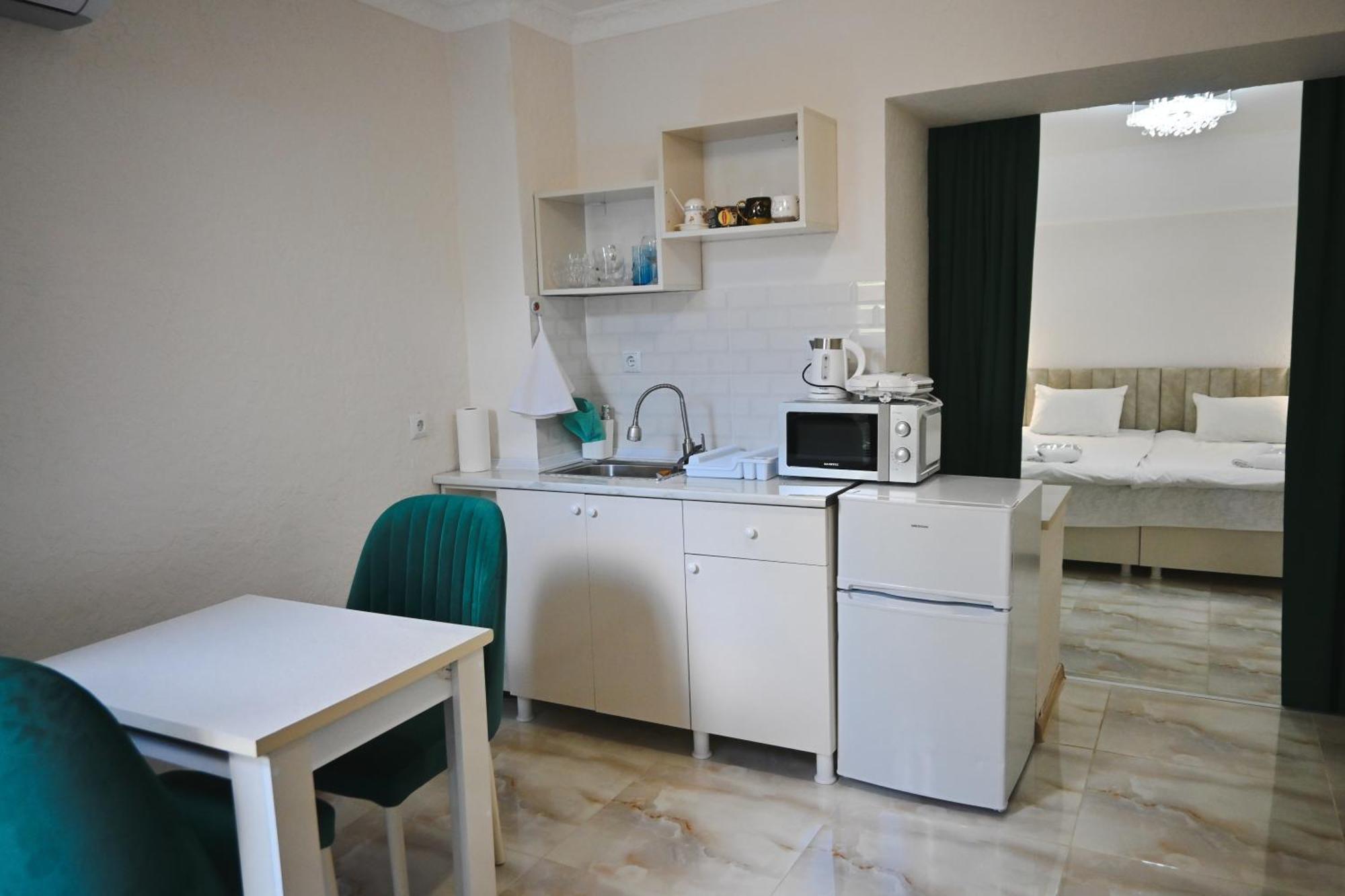 Jerusalem Hotel Kutaisi Esterno foto