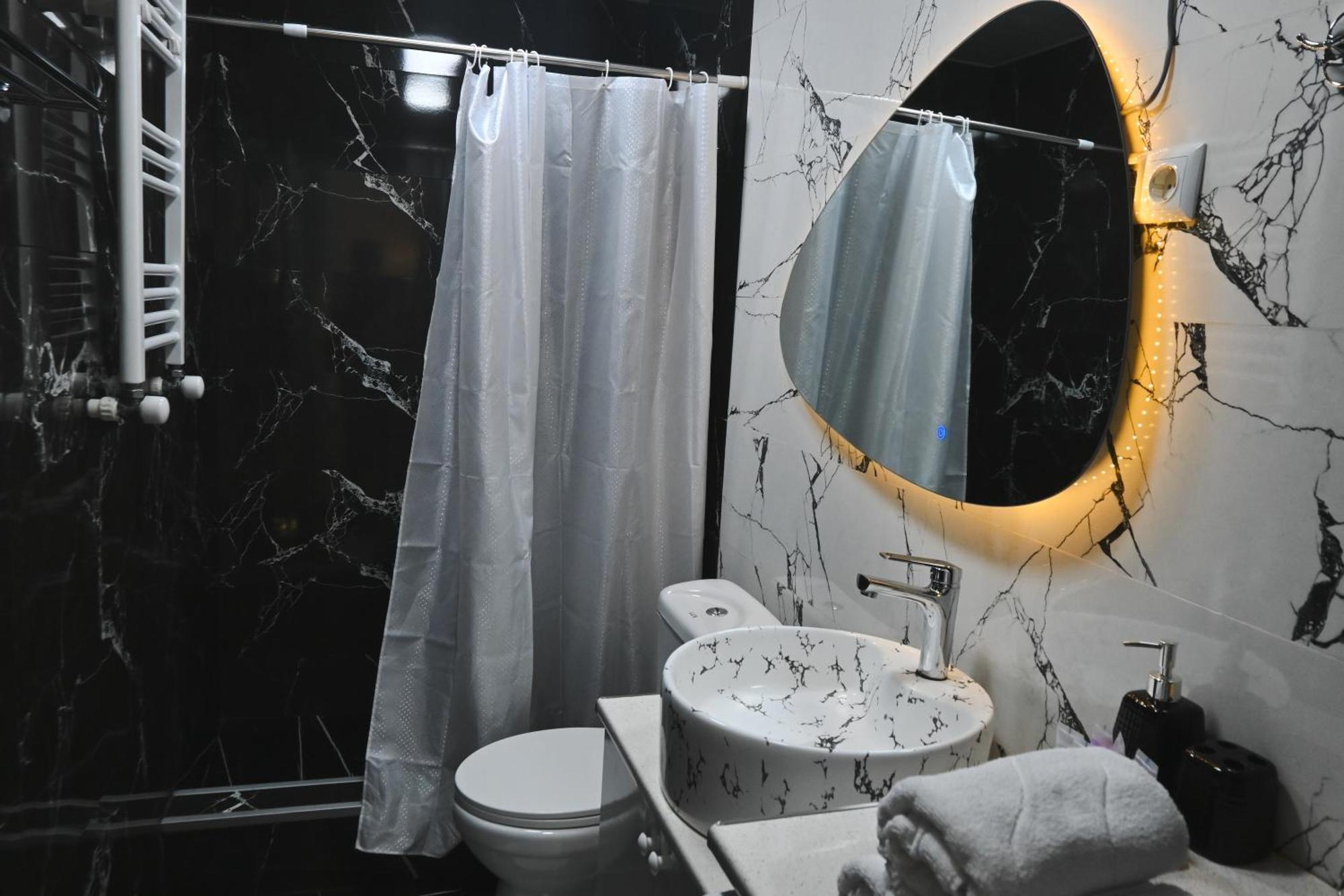 Jerusalem Hotel Kutaisi Esterno foto