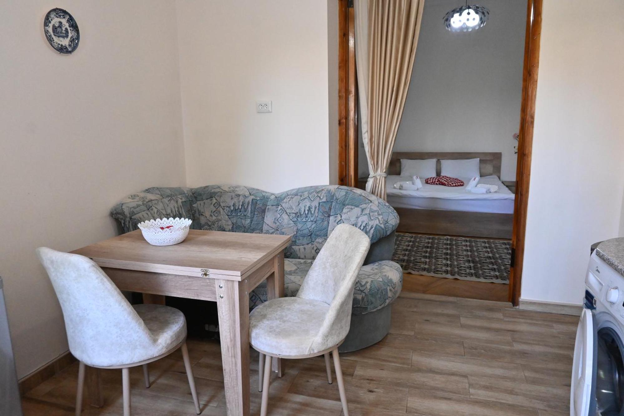 Jerusalem Hotel Kutaisi Esterno foto