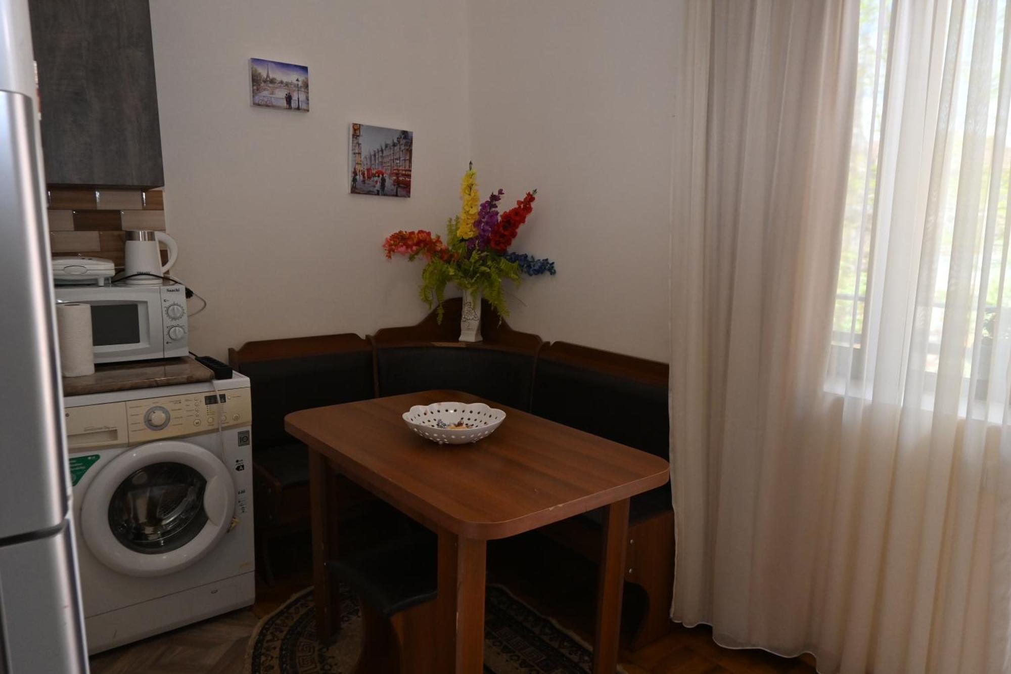 Jerusalem Hotel Kutaisi Esterno foto