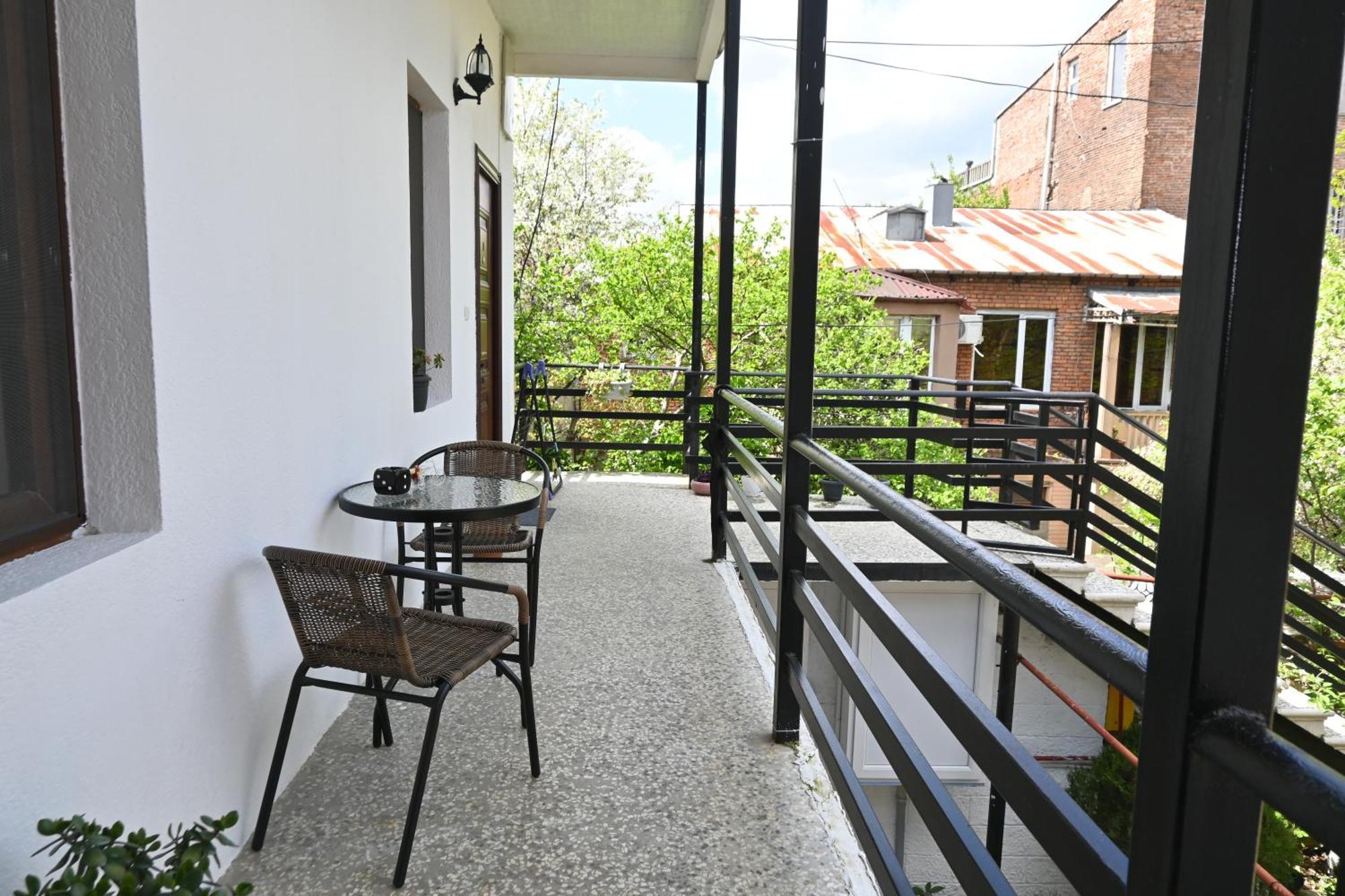 Jerusalem Hotel Kutaisi Esterno foto